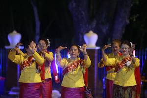 BIB: 
                            <button type="button" onclick="openModal(24541337)" class="btn btn-primary btn-sm float-right btn-popup" data-toggle="modal" data-target=".modal-high-quality">
                        <i class="fas fa-shopping-cart"></i> Add to Cart
                    </button>
                                            <button type="button" onclick="isThisMe(24541337, true)" class="btn btn-success btn-sm float-right btn-popup btn-isme hidden" data-toggle="tooltip" data-placement="bottom" title="นี่คือรูปของคุณใช่ไหม คลิกที่นี่เพื่อเอาเข้าอัลบั้ม">
                        <i class="fas fa-plus"></i> Add to album
                    </button>
                    <button type="button" onclick="isThisMe(24541337, false)" class="btn btn-warning btn-sm float-right btn-popup btn-isnotme hidden">
                        <i class="fas fa-ban"></i> Remove from album
                    </button>